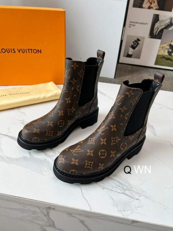 Picture of Louis Vuitton Shoes _SKULVsz35-40WN100712418
